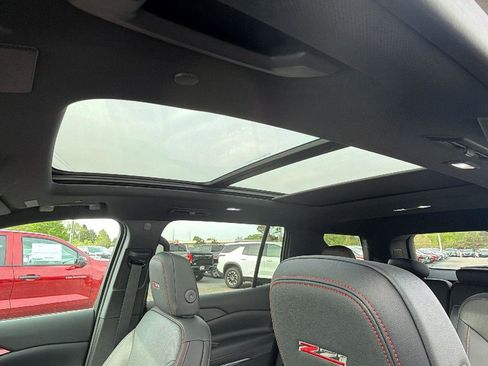 New 2026 Chevrolet Traverse Z71 w/ Driver Confidence Package AWD/4WD image 15