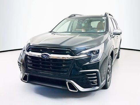 Used 2023 Subaru Ascent Touring image 4