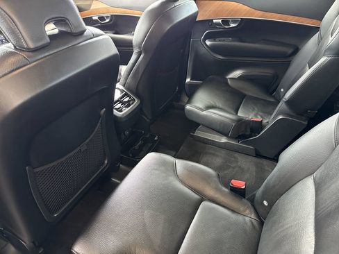 Certified 2023 Volvo XC90 B6 Plus AWD/4WD image 11