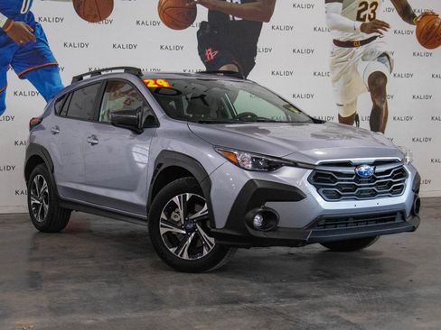 Used 2024 Subaru Crosstrek 2.0i Premium image 2