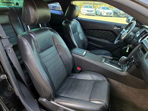 Used 2014 Ford Mustang Premium image 22