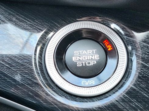 Used 2023 Jeep Grand Cherokee Trailhawk w/ Luxury Tech Group III image 25