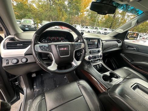 Used 2018 GMC Yukon SLT image 11