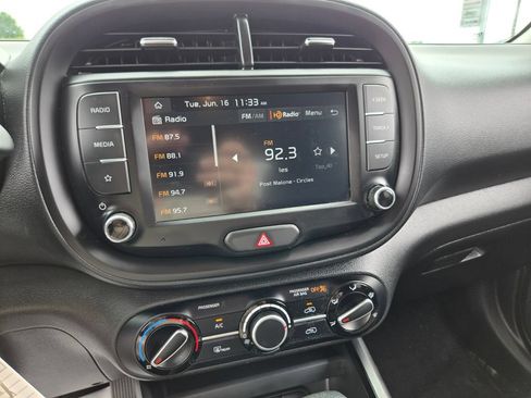 Used 2024 Kia Soul LX w/ Option Group 015 FWD image 23