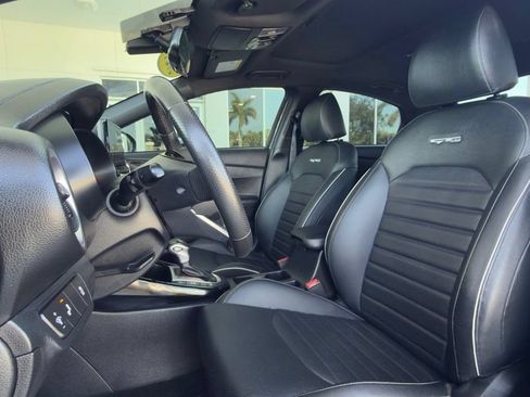 Used 2024 Kia Forte GT-Line w/ GT-Line Premium Package FWD image 4
