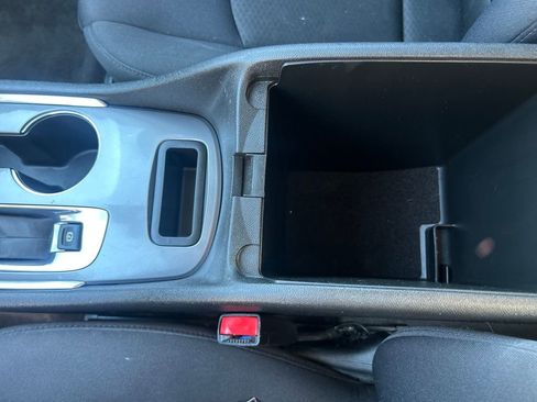 Used 2022 Chevrolet Malibu LT image 27