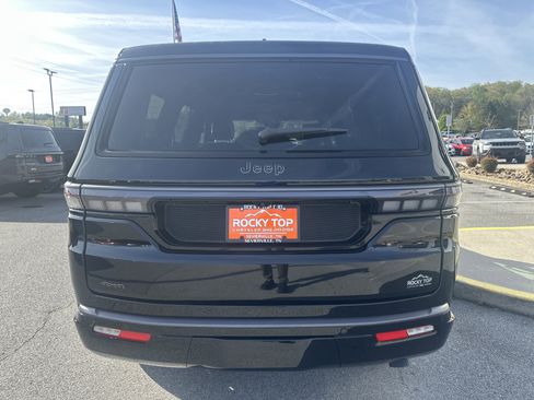 New 2026 Jeep Grand Wagoneer Limited AWD/4WD image 9