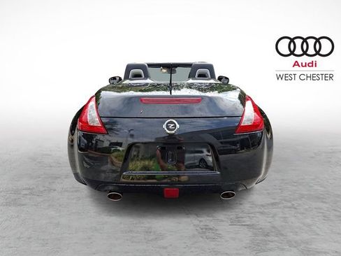 Used 2016 Nissan 370Z Touring Sport RWD image 5