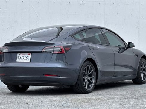 Used 2022 Tesla Model 3 Long Range image 4