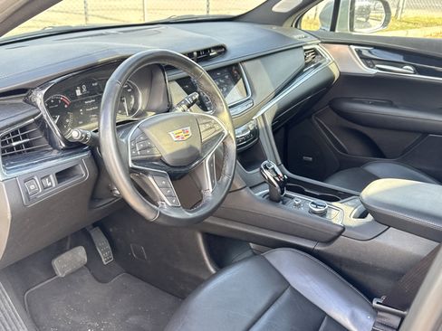 Used 2024 Cadillac XT5 Premium Luxury image 5