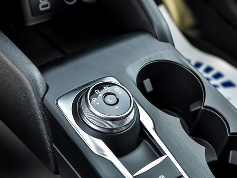 Used 2024 Ford Escape SE image 39