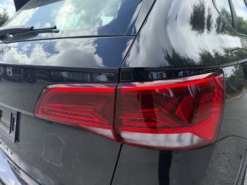 Used 2024 Volkswagen Taos S image 9