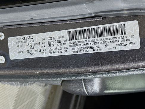 Used 2018 Jeep Wrangler Sport image 12