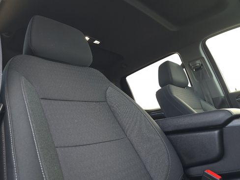 Used 2022 Chevrolet Silverado 1500 LT image 18