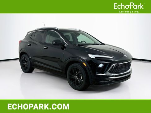 Used 2024 Buick Encore GX Sport Touring FWD image 1