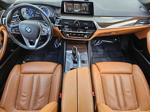 Used 2019 BMW 530e w/ Convenience Package image 17