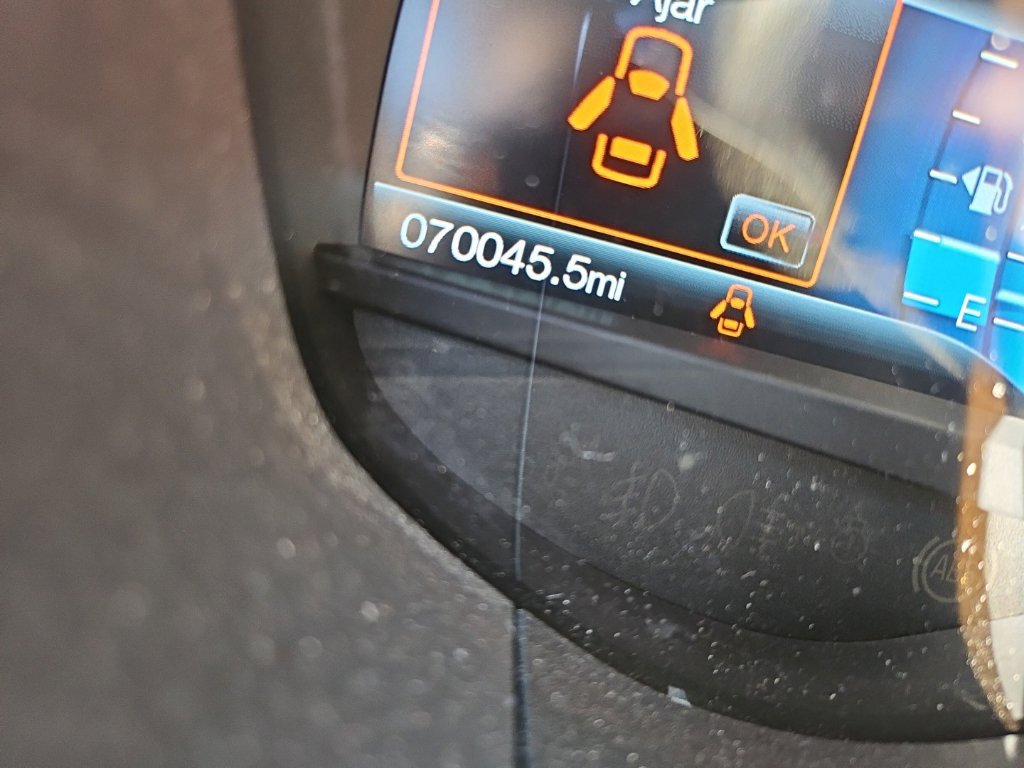 Used 2015 Ford Fusion SE FWD image 3