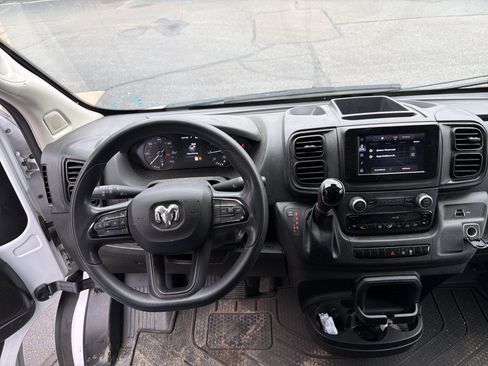 Used 2023 RAM ProMaster 2500 FWD image 5