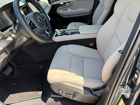 New 2026 Volvo XC90 B6 Plus w/ Protection Package Premier AWD/4WD image 17