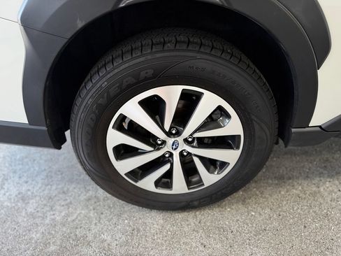 Used 2023 Subaru Outback Premium AWD/4WD image 24
