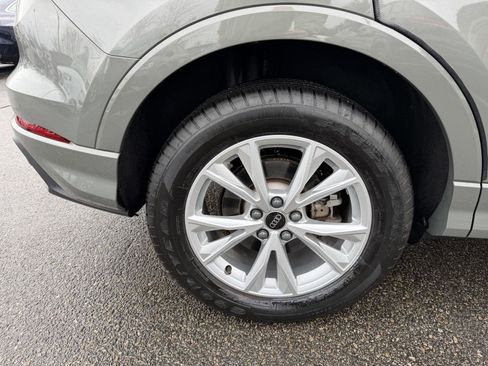 Used 2023 Audi Q3 2.0T Premium w/ Convenience Package image 9