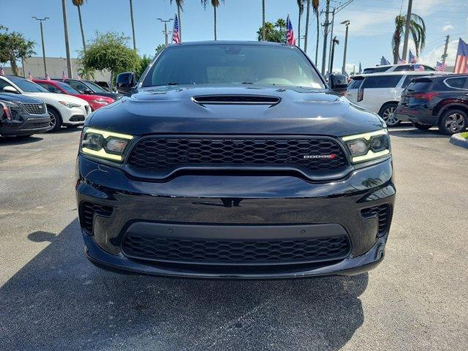 Certified 2023 Dodge Durango R/T w/ Blacktop Package RWD image 2