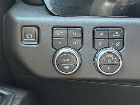 Used 2023 GMC Sierra 1500 SLT w/ SLT Premium Package AWD/4WD image 27