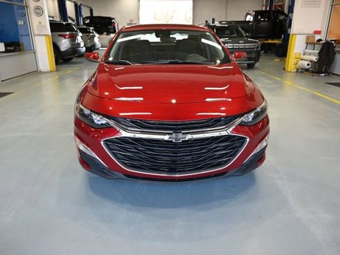 Used 2024 Chevrolet Malibu RS w/ LPO, Floor Liner Package FWD image 2