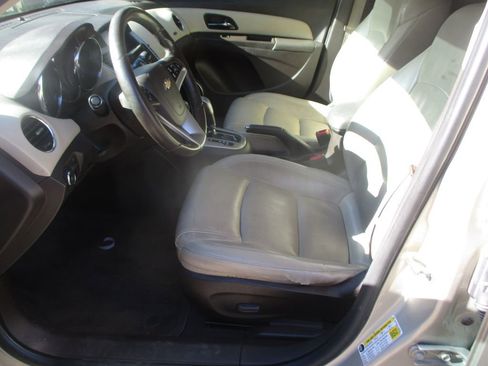 Used 2014 Chevrolet Cruze LT w/ Sun, Sound and Sport Package image 13