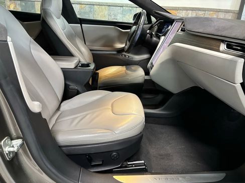 Used 2015 Tesla Model S P90D image 16