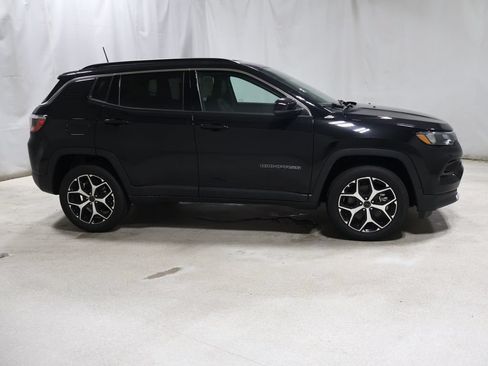 New 2026 Jeep Compass Limited AWD/4WD image 8