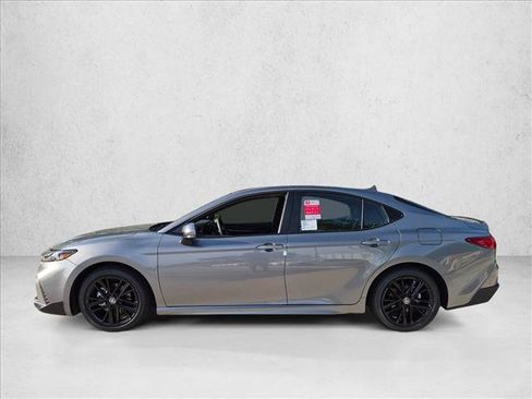 New 2026 Toyota Camry SE FWD image 5