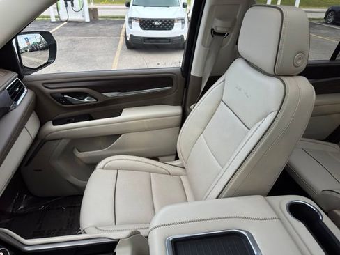 Used 2022 GMC Yukon Denali AWD/4WD image 29
