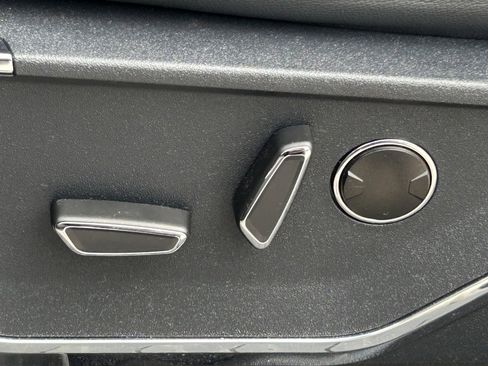 Used 2023 Ford F150 Lariat image 28