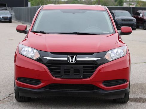 Used 2018 Honda HR-V LX image 5
