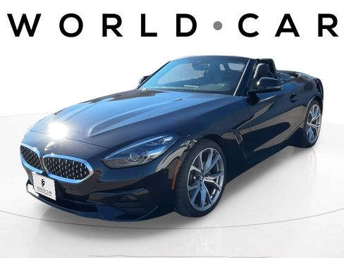 Used 2021 BMW Z4 sDrive30i w/ Convenience Package RWD image 3