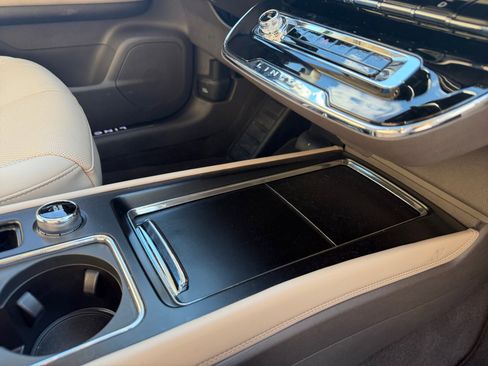 Used 2024 Lincoln Corsair Grand Touring image 35