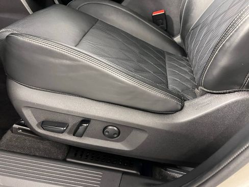 Used 2023 Nissan Rogue Platinum w/ Platinum Premium Package image 24