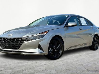 Used 2022 Hyundai Elantra SEL w/ Convenience Package