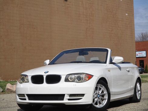 Used 2011 BMW 128i 128i 2dr Convertible image 1