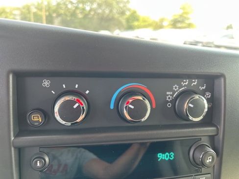 New 2025 Chevrolet Express 2500 image 20