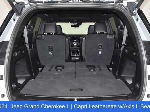 Used 2024 Jeep Grand Cherokee L Limited w/ Luxury Tech Group II image 33