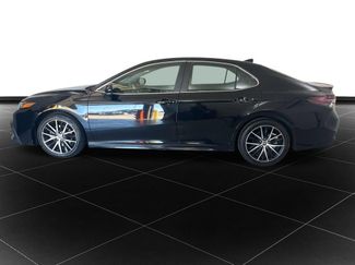 Used 2023 Toyota Camry SE FWD video 2
