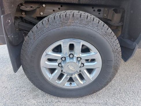 Used 2017 Chevrolet Silverado 3500 LT image 9