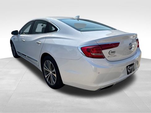 Used 2018 Buick LaCrosse Essence w/ Sun and Shade Package FWD image 4