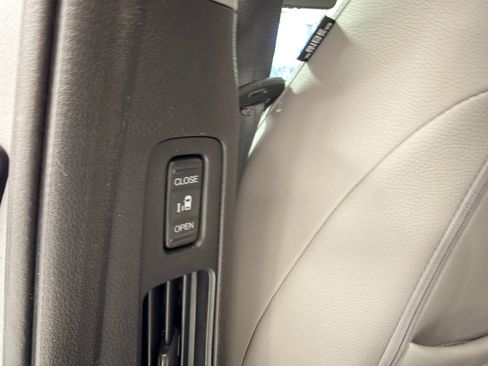 Used 2018 Honda Odyssey EX-L image 21