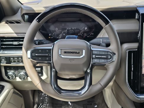 New 2026 GMC Yukon Denali w/ Denali Reserve Package AWD/4WD image 42