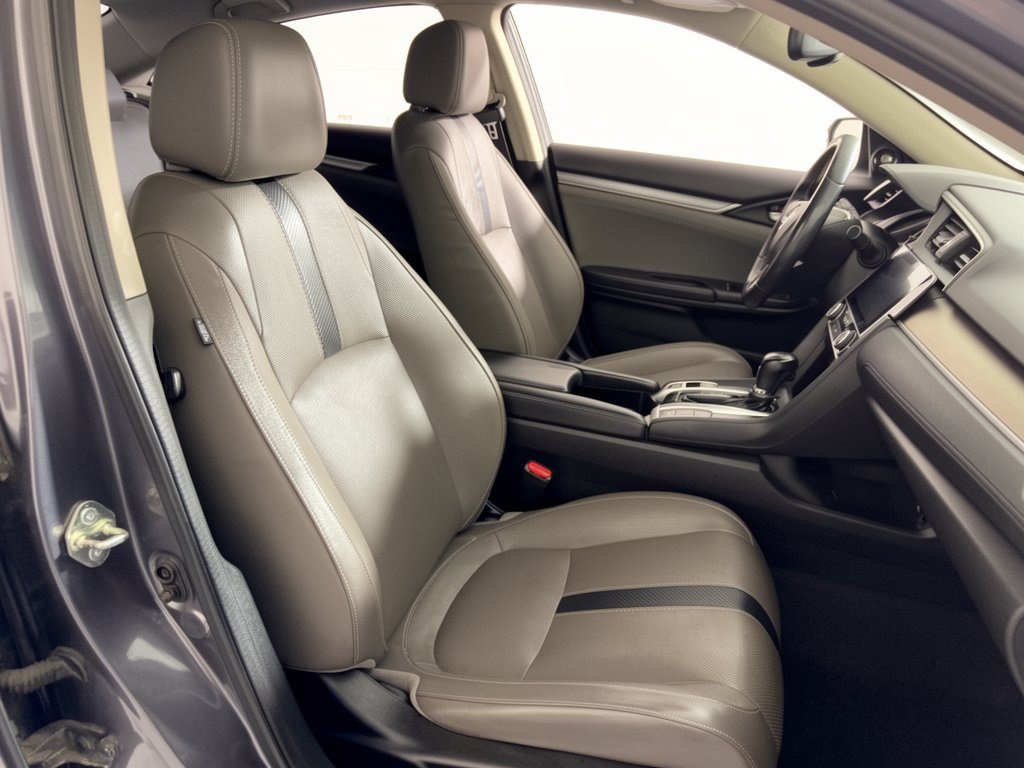 Used 2016 Honda Civic Touring image 30