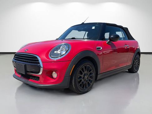 Used 2019 MINI Cooper Signature w/ Signature Upholstery Package image 7