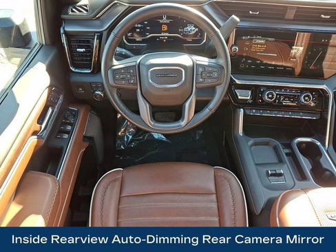 Used 2025 GMC Sierra 2500 Denali Ultimate image 16